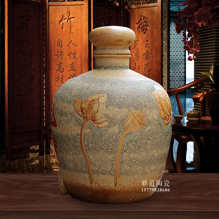 藏酒必備復古雕刻100斤裝陶瓷酒壇-側面