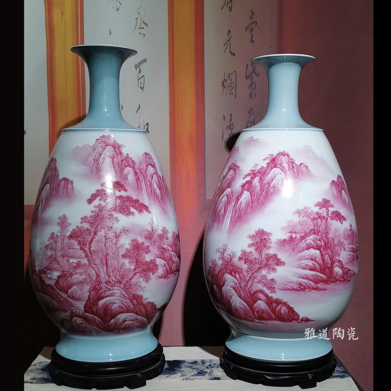 景德鎮名家手繪瑪瑙紅藝術花瓶(圖1)
