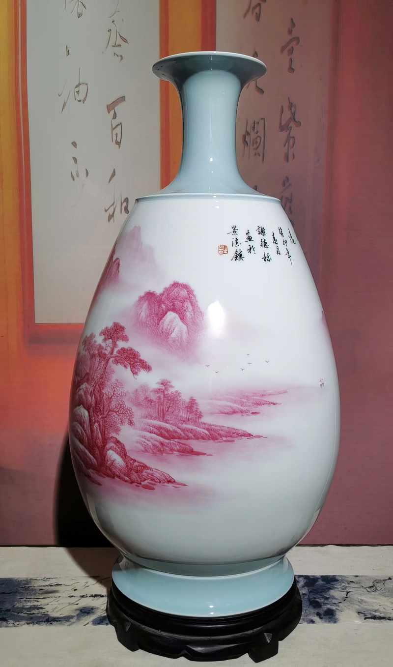 景德鎮名家手繪瑪瑙紅藝術花瓶(圖3)
