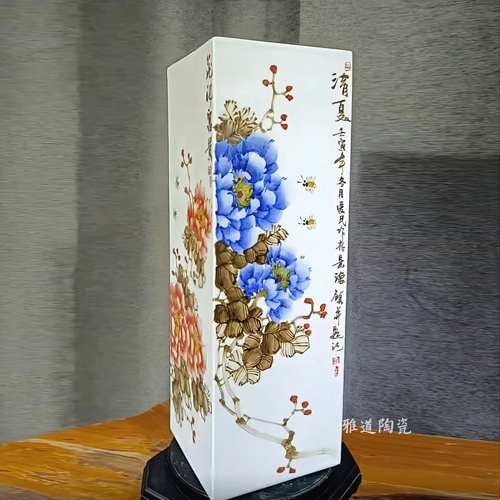 馮愛民手繪四面牡丹陶瓷花瓶（花開富貴）