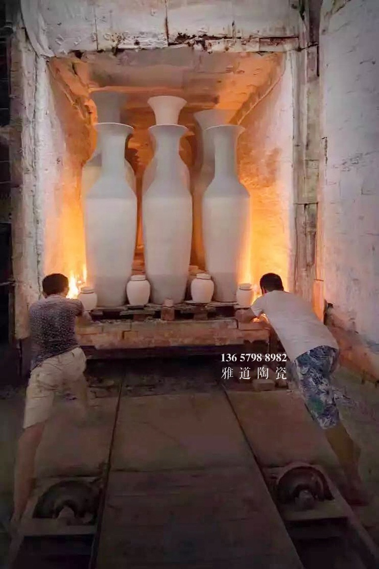 定做陶瓷大花瓶廠家
